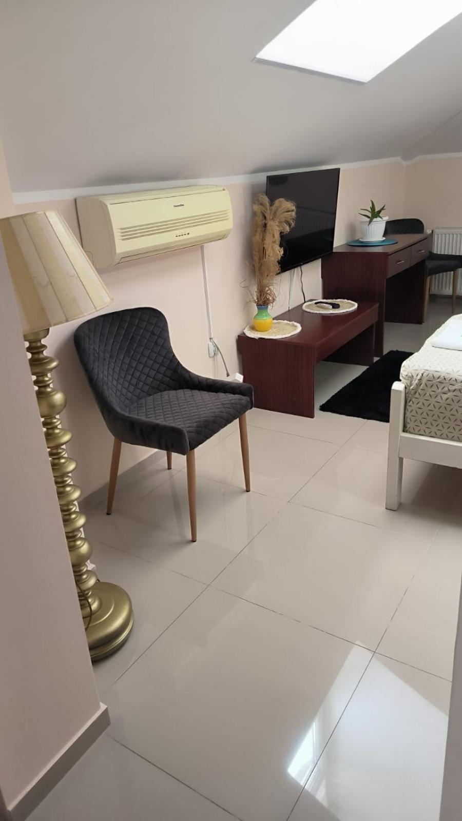 Night-Knight Apartment Смедерево Екстериор снимка
